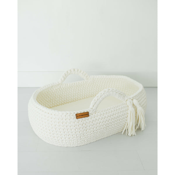 Crochet Baby Bassinet Basket. White Vanilla Baby Bassinet. Baby Bassinet. Baby Basket. Newborn Bassinet. Newborn basket. Handmade baby basket bassinet.